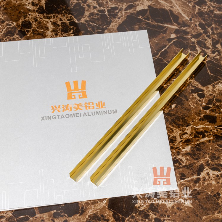 customized-u-mouldings_img (6).jpg